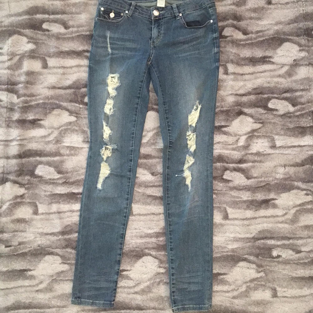 Arden B Distressed Skinny Jeans
